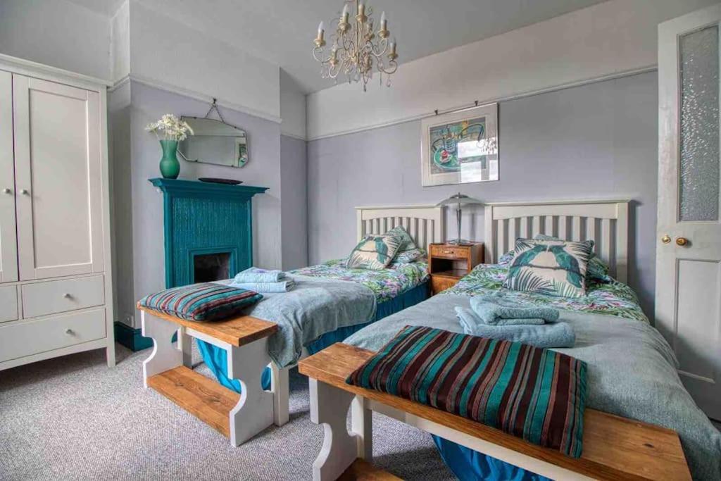 Large Character Home, Hot Tub, Beach 5 Min Walk Gorleston-On-Sea Exterior photo